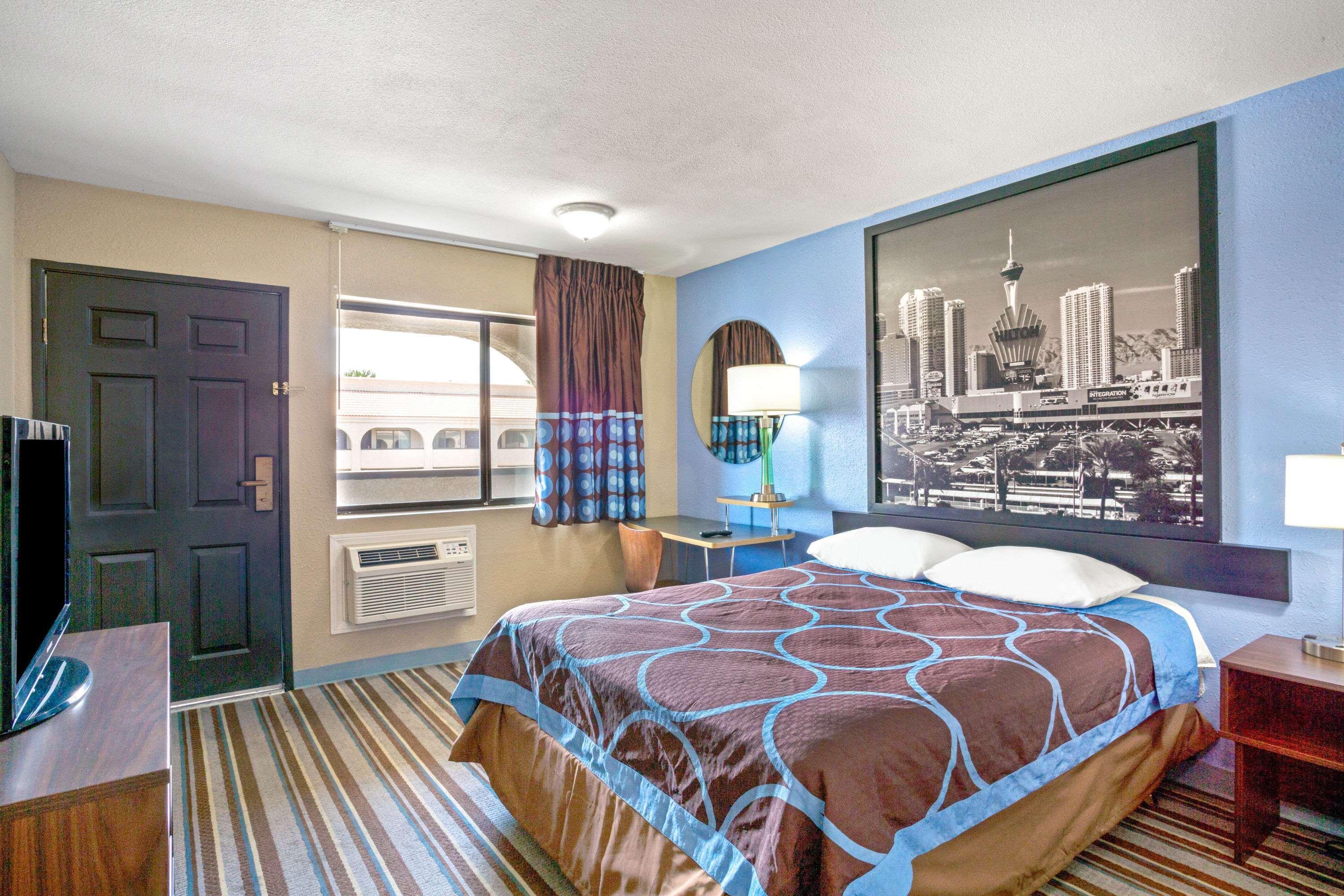 Super 8 By Wyndham Las Vegas Nellis Afb Area Luaran gambar